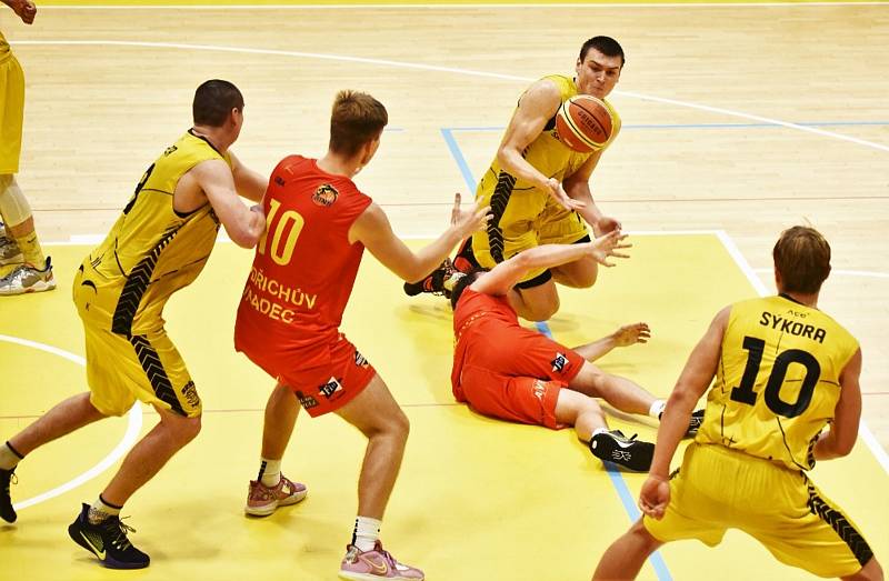 Basketbalová 1. liga: Sršni Photomate Písek – GBA Lions Jindřichův Hradec 81:84 (22:19, 48:31, 61:63).