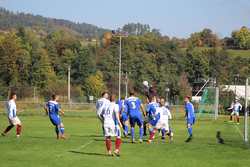 Mirovičtí fotbalisté porazili Čkyni 2:0 (snímek je z podzimního souboje, kdy na Šumavě zvítězili 3:1).