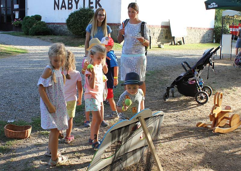 Mirotické setkání loutek a hudby si návštěvníci užili.