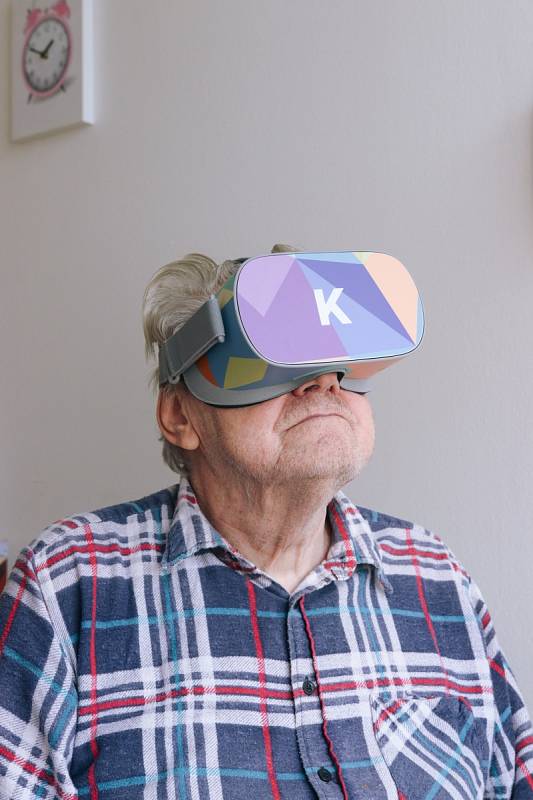 Virtuální realita zavedla seniory na řecké pláže i do českých lesů.