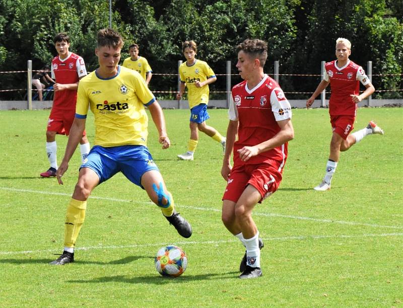 Česká liga dorostu U17: FC Písek - FK Pardubice B 0:3 (0:1).