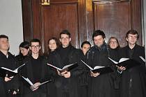 Koncert chrámového sboru Keble College University v Oxfordu v děkanském kostele Narození Panny Marie v Písku.
