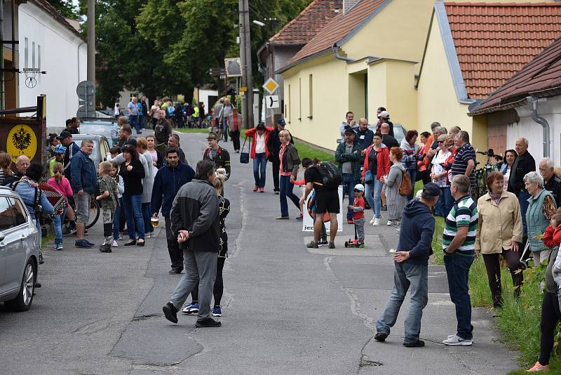 Historické vozy projely Putimí.