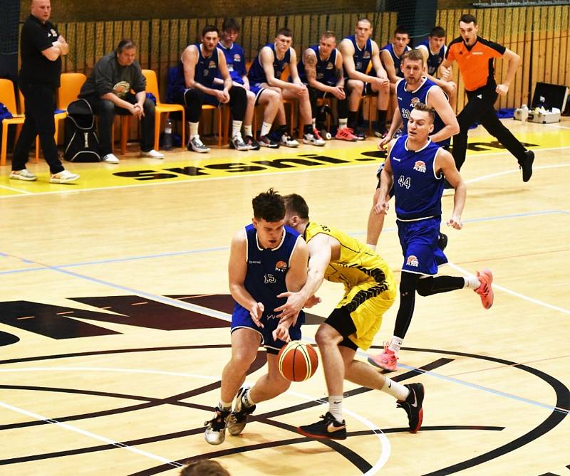 Čtvrtfinále play off 1. ligy basketbalistů: Sršni Photomate Písek - Lokomotiva Plzeň 93:54 (58:22).