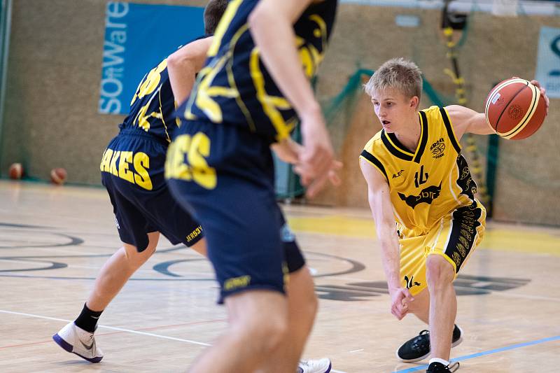 Basketbaloví kadeti na úvod soutěže porazili ostravské soupeře.