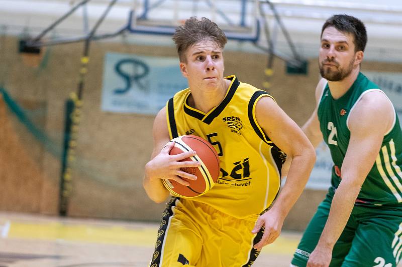 Sršni Sokol Písek – Basket Košíře 97:68 (24:18, 32:15, 23:20, 18:15).