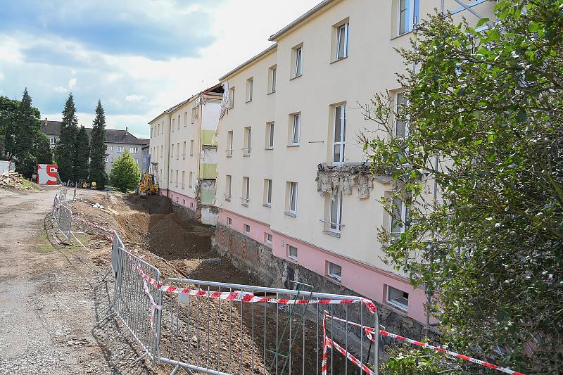 Pokračující rekonstrukce objektu v Sovově ulici.