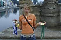 Na snímku je Anna Zástěrová ještě v době, kdy vozila medaile ze světových a evropských šampionátů v juniorské kategorii.