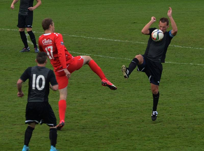 BÉČKO PÍSKU PORAZILO OLEŠNÍK. Ve vloženém kole krajského přeboru Písečtí doma svého soupeře přehráli v poměru 2:1.