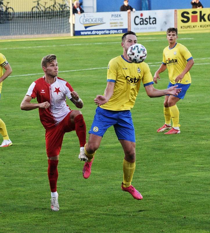 Fortuna ČFL: FC Písek - Slavia Karlovy Vary 1:0 (0:0).