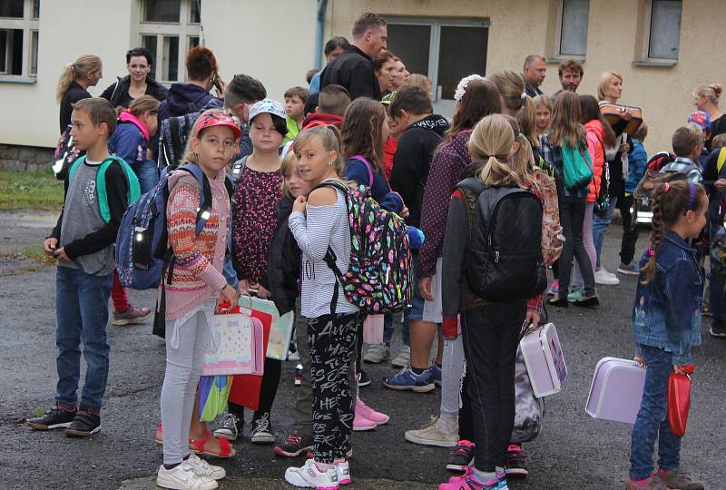 První školní den v Základní škole v Čimelicích.