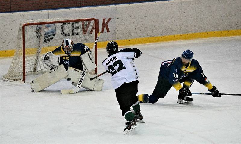 Přípravný hokej: IHC Králové Písek - HC Příbram 4:3.