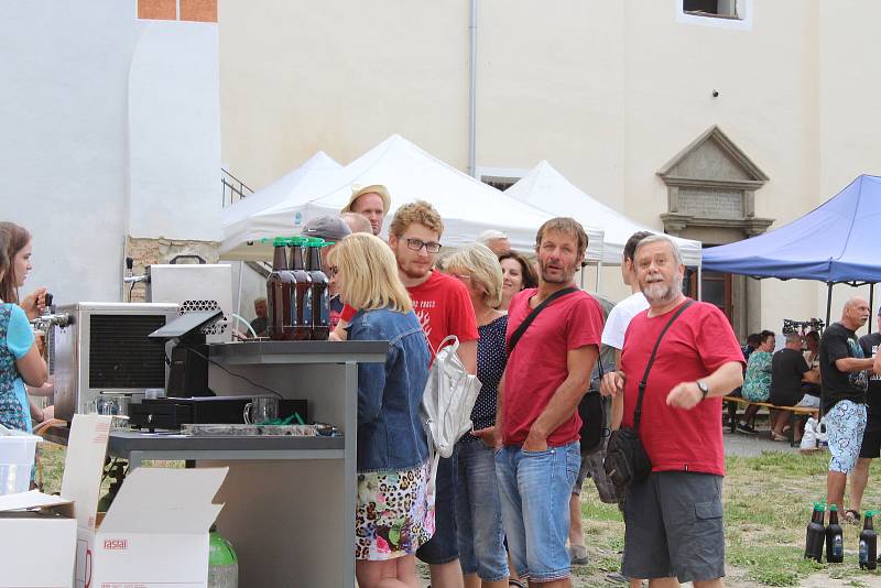 Čížovský pivovar slavnostně zahájil svůj provoz.