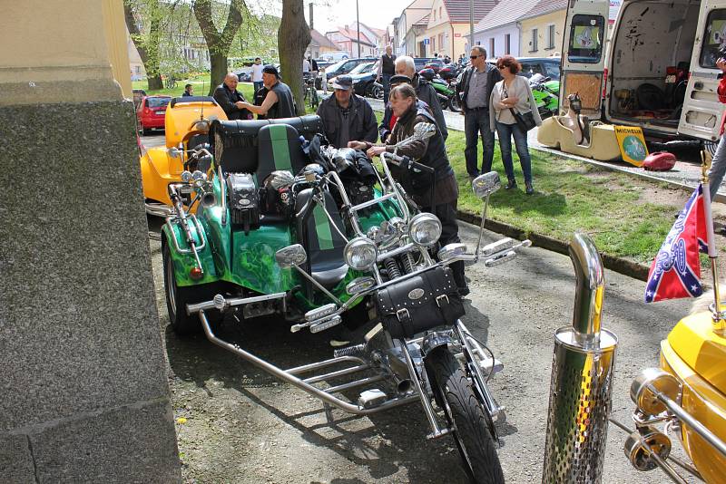 Desáté setkání motorkářů s požehnáním na cestu v Milevsku.