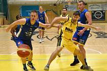 Basketbalisté Jindřichova Hradce udrželi v základní části první ligy neporazitelnost, když v Písku vyhráli 101:87.