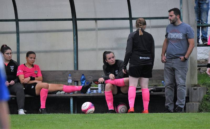 Fotbalová divize žen: TJ Hradiště - Jiskra Domažlice 4:1 (2:1).