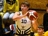 Rozehrávač Vojtěch Sýkora je ústřední postavou píseckých basketbalistů. V premiérové sezoně v KNBL se hned zařadil mezi nejlepší hráče soutěže.