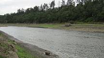 Upuštěná Orlická přehrada odhalila poklady běžně ukryté pod hladinou i kolem Albrechtic nad Vltavou na Písecku