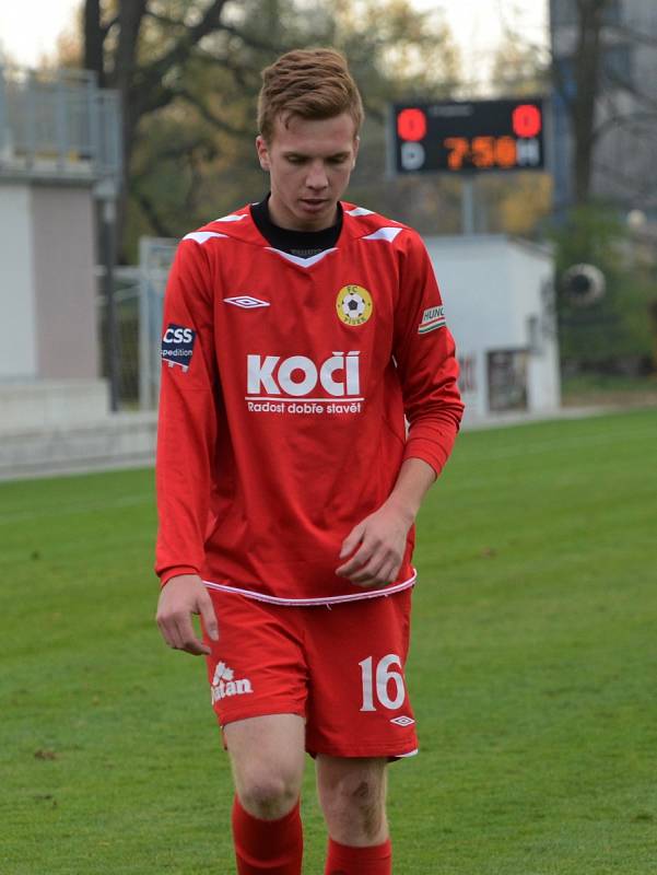 BÉČKO PÍSKU PORAZILO OLEŠNÍK. Ve vloženém kole krajského přeboru Písečtí doma svého soupeře přehráli v poměru 2:1.