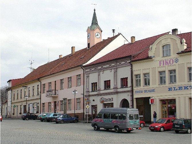 Město Mirovice - náměstí s radnicí.
