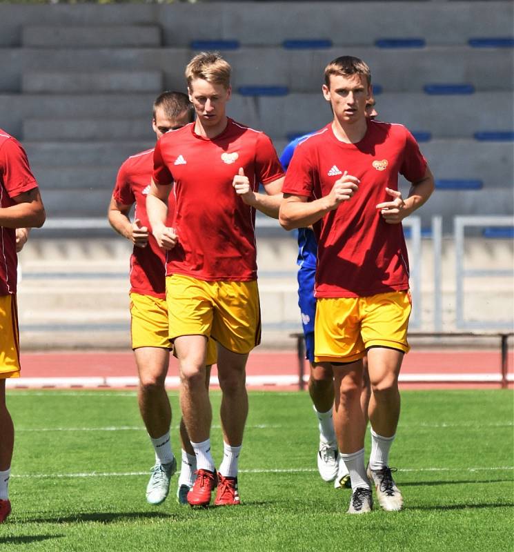 Fotbalisté Dukly Praha jsou na soustředění v Písku.