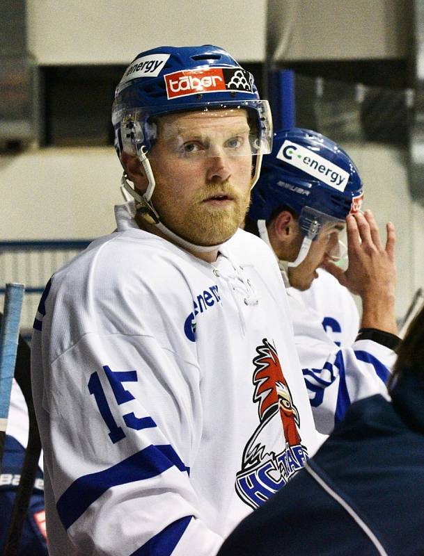 II. liga ledního hokeje: IHC Písek - HC Tábor 2:8.