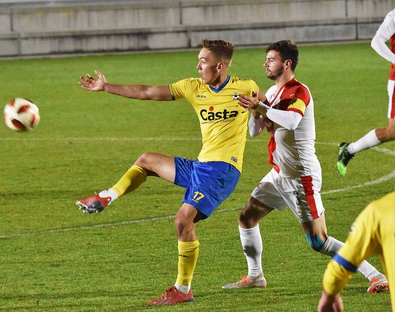 FC Písek – SK Slavia Praha 1:0 (1:0).