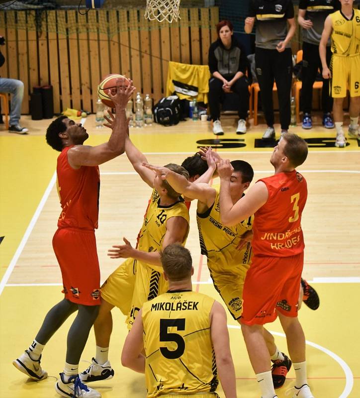 Basketbalová 1. liga: Sršni Photomate Písek – GBA Lions Jindřichův Hradec 81:84 (22:19, 48:31, 61:63).