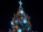 Vánoční strom na Velkém náměstí v Písku.