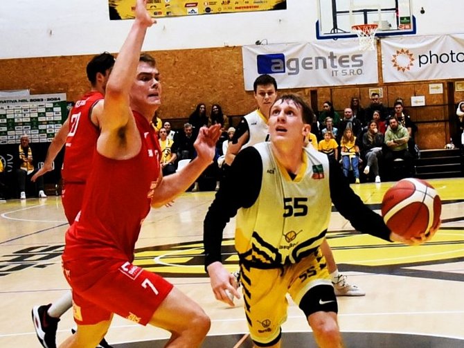 Basketbalisté Písku podlehli v závěrečném kole základní části KNBL Olomoucku 83:93.