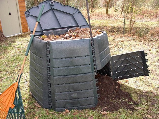 Kompostéry poslouží majitelům domů se zahradou