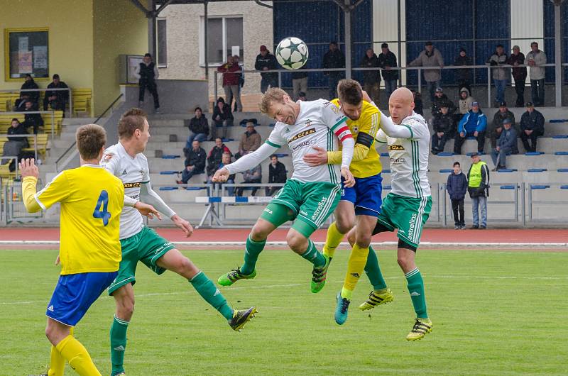 Momenty z třetiligového utkání FC Písek - FC Olympia Hradec Králové