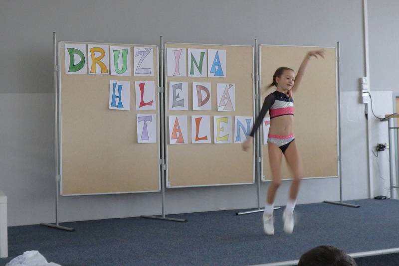 Družina hledala talent na Benešově škole.