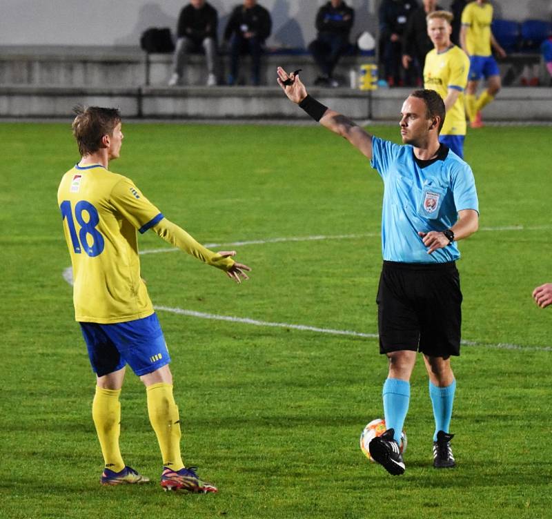 ČFL: FC Písek - Králův Dvůr 2:1 (1:1).