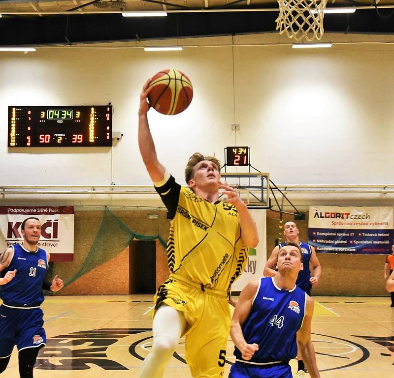 Basketbalová I. liga mužů: Sršni Photomate Písek - Lokomotiva Plzeň 112:86.