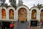 Hřbitov v Albrechticích nad Vltavou na Písecku stojí za to vidět