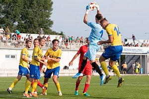 Momentka z pohárového souboje FC Písek - FK Teplice.