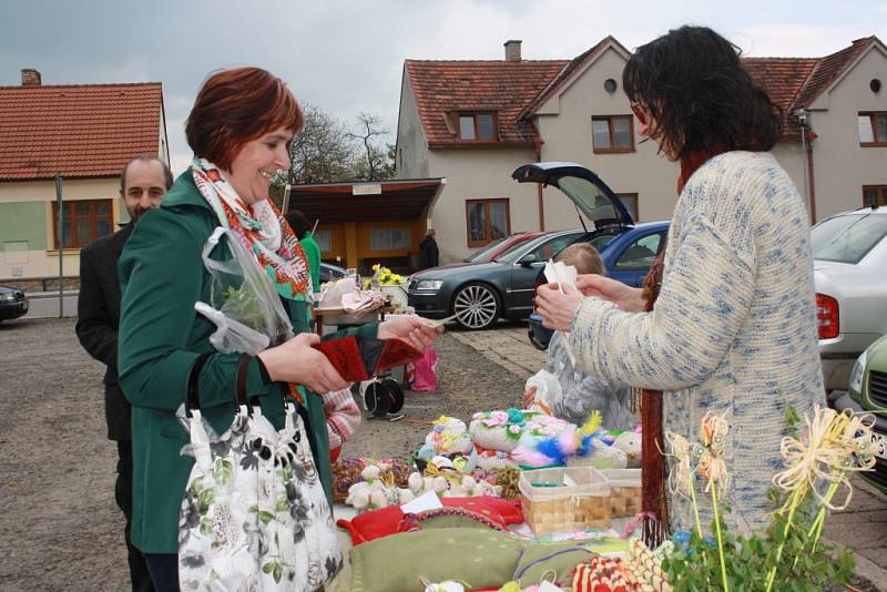 Velikonoční jarmark v Sepekově. 