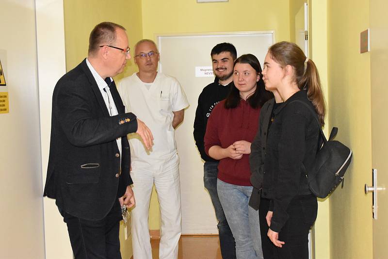 V rámci programu TalentAkademie Jihočeských nadějí nahlédli studenti také do písecké nemocnice.
