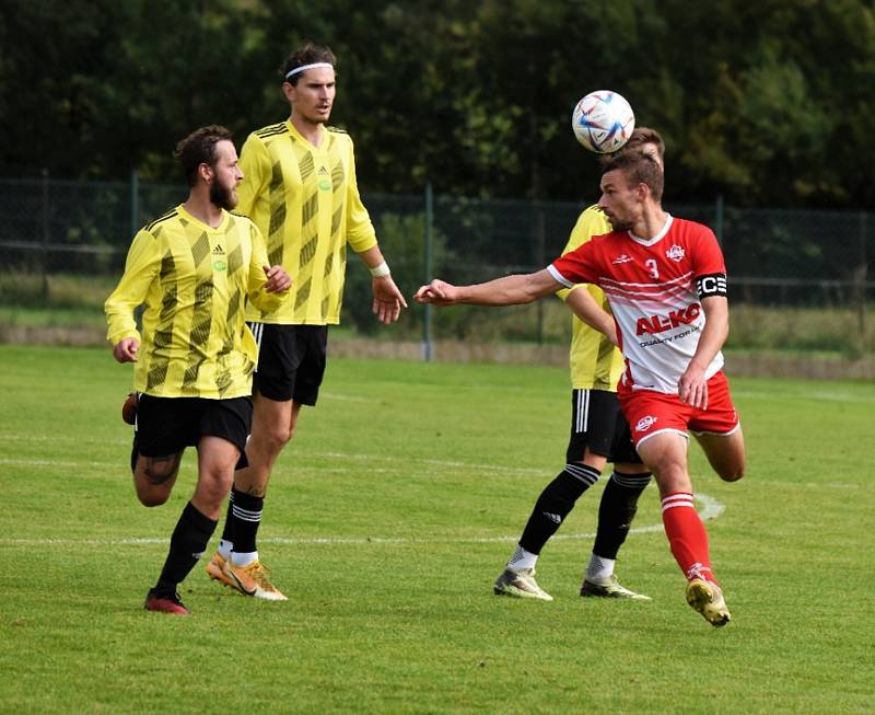 Fotbalový KP: Semice - Prachatice 4:0 (1:0).