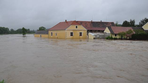 Povodně 2013, neděle 2. června, Protivín
