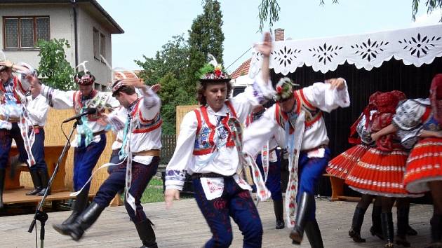 Hosté - folklórní soubor Ratíškovská dolina