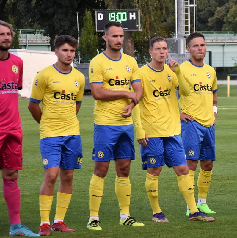 Písečtí fotbalisté hrají v MOL cupu na hřišti divizní Soběslavi.