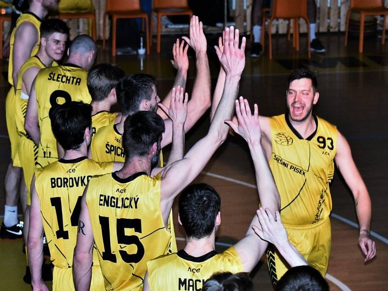 Písečtí basketbalisté v nejkratším možném termínu postoupili do semifinále I. ligy.