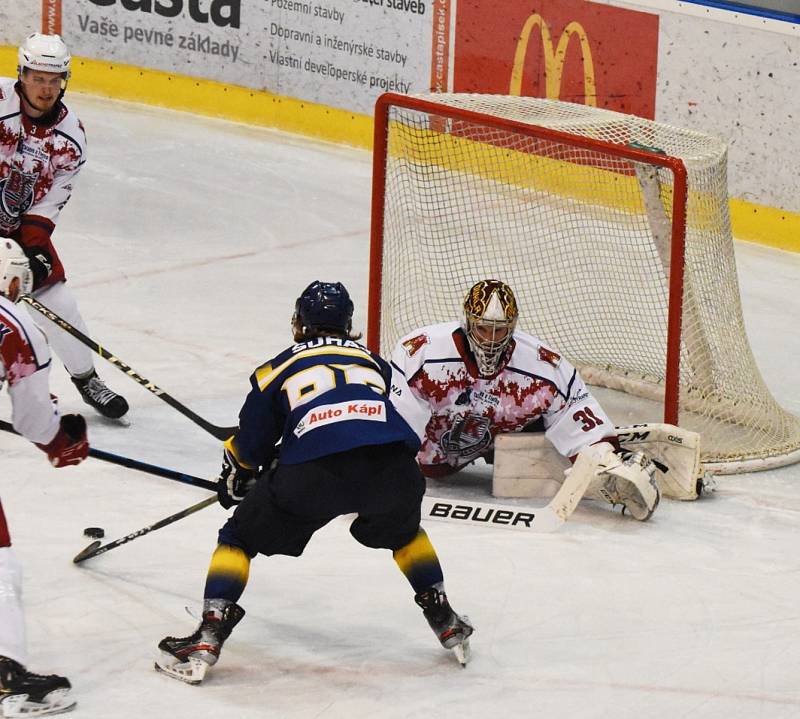 II. liga hokeje: IHC Králové Písek - BK Havlíčkův Brod 4:8 (2:0, 1:3, 1:5).