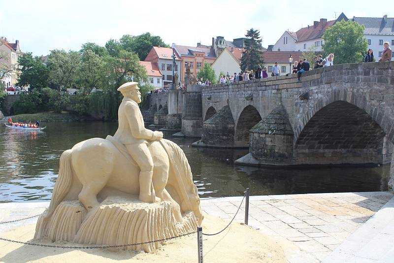 Vernisáž pískových soch v Písku a křest knihy Jiřího Práška.