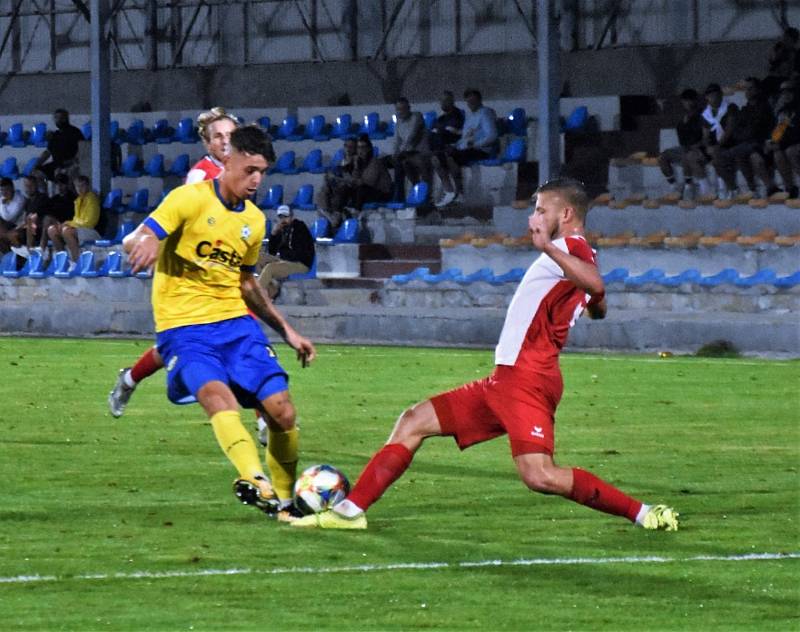 ČFL: FC Písek - Slavia Karlovy Vary 0:5 (0:4).