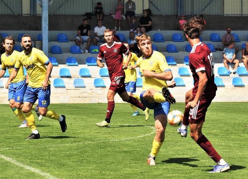 Fotbalová příprava: FC Písek - Sparta Praha B 1:3 (1:2).