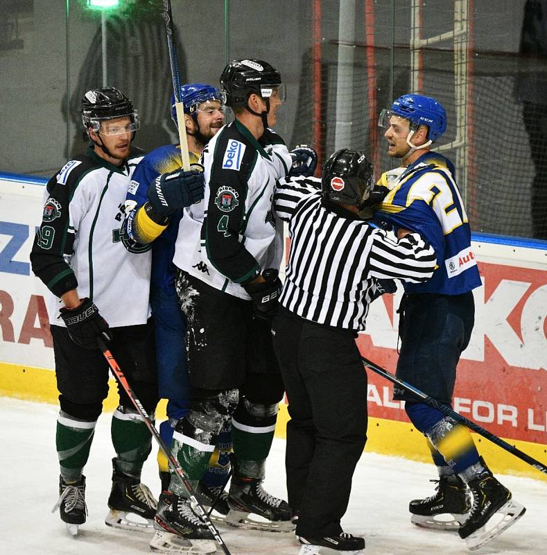 Přípravný hokej: IHC Králové Písek - HC Příbram 4:3.