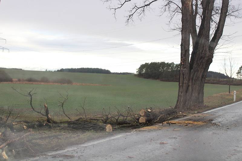 Následky silného větru na Písecku.